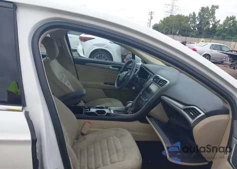 2013 Ford Fusion Se z USA, uszkodzony, nr VIN 3FA6P0HR0DR277526